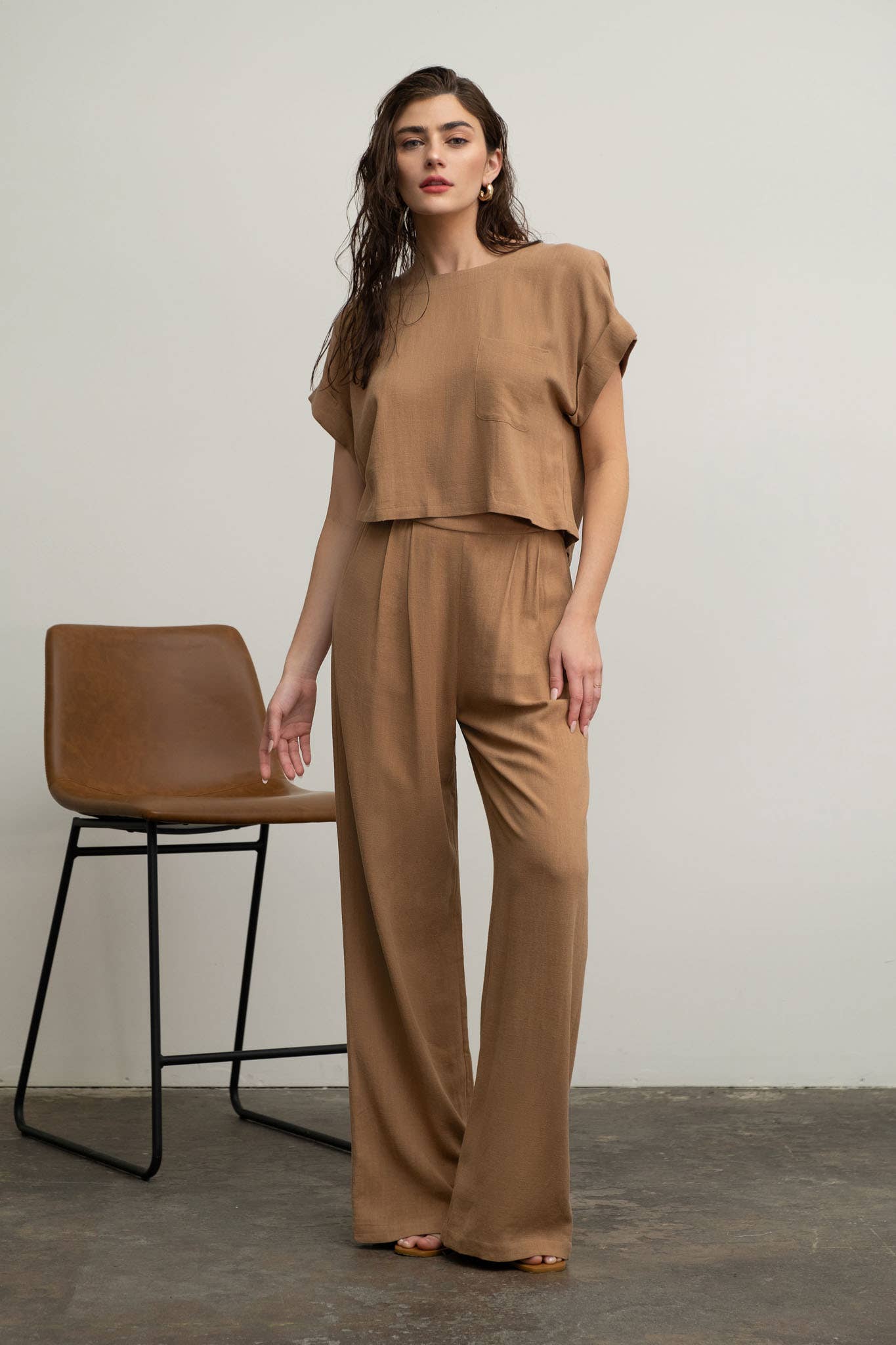 LINEN SHORT FOLD SLEEVE BOXY CUT TOP