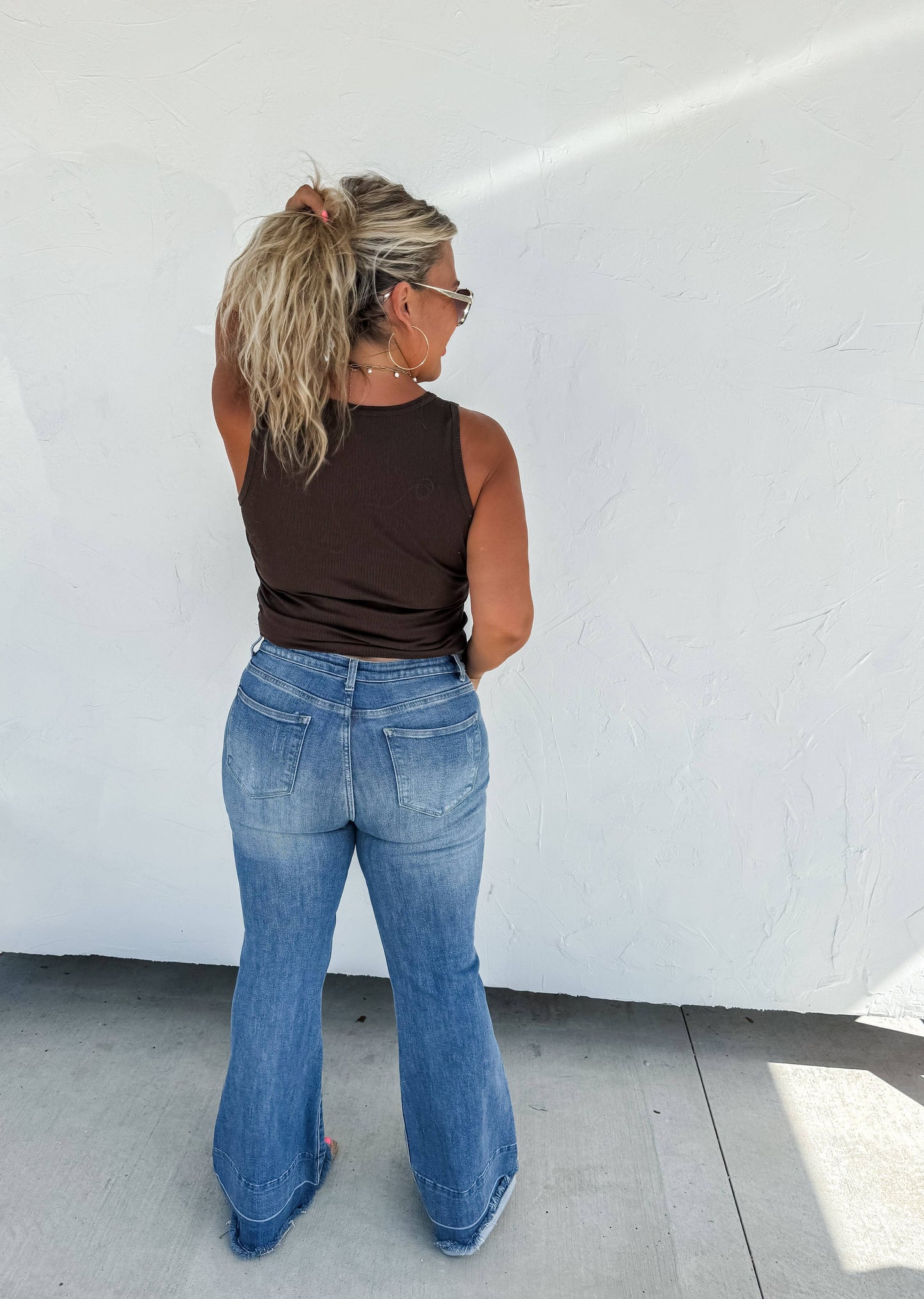 MEDIUM WASH TUMMY CONTROL JEANS