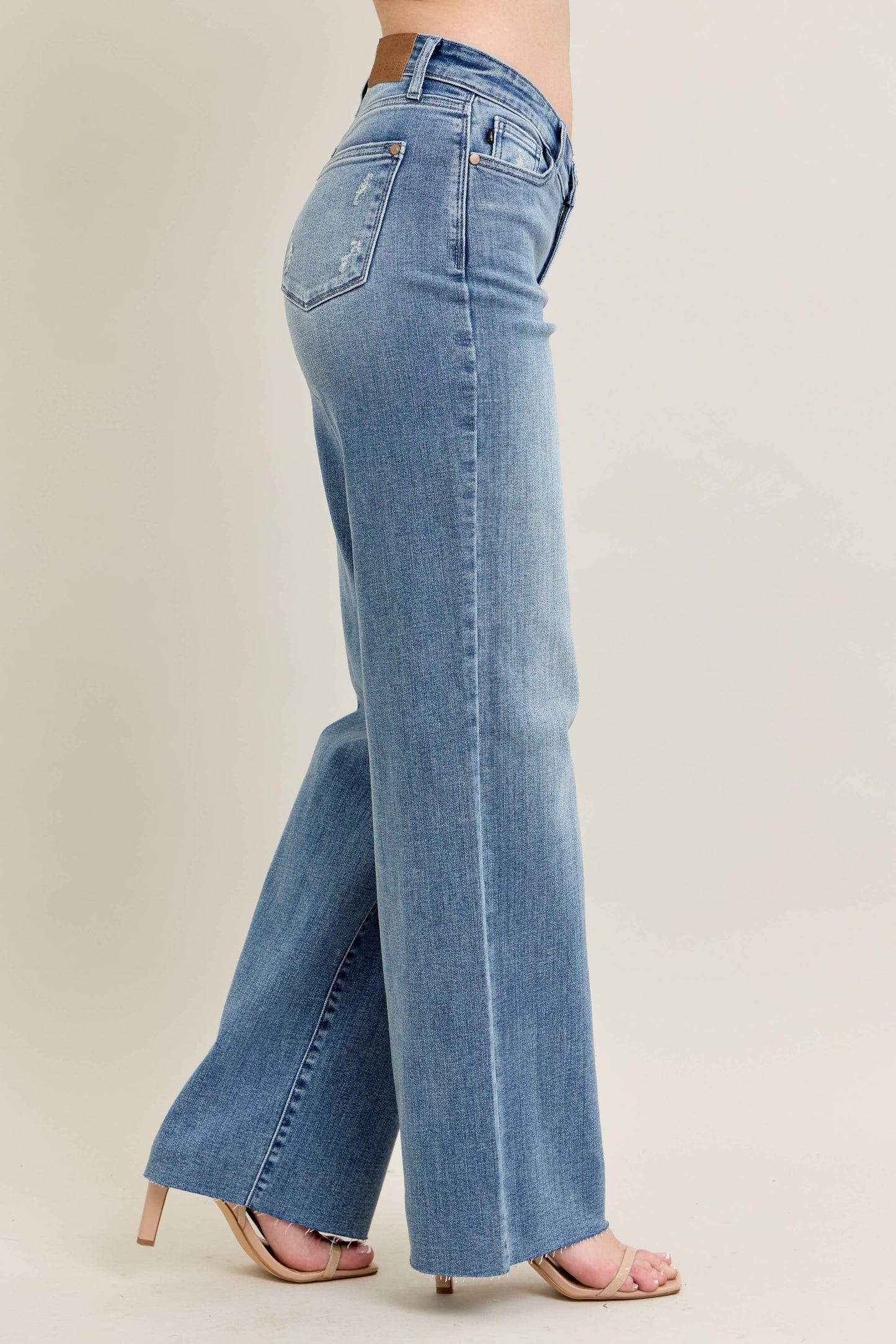 V - Front Baggy Jean