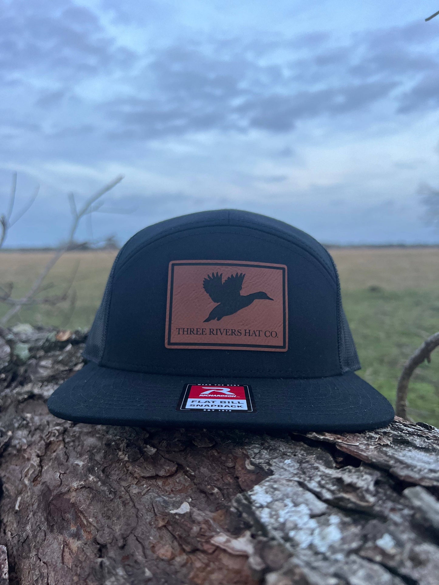 Duck Silhouette - Flatbill Snapback Hat