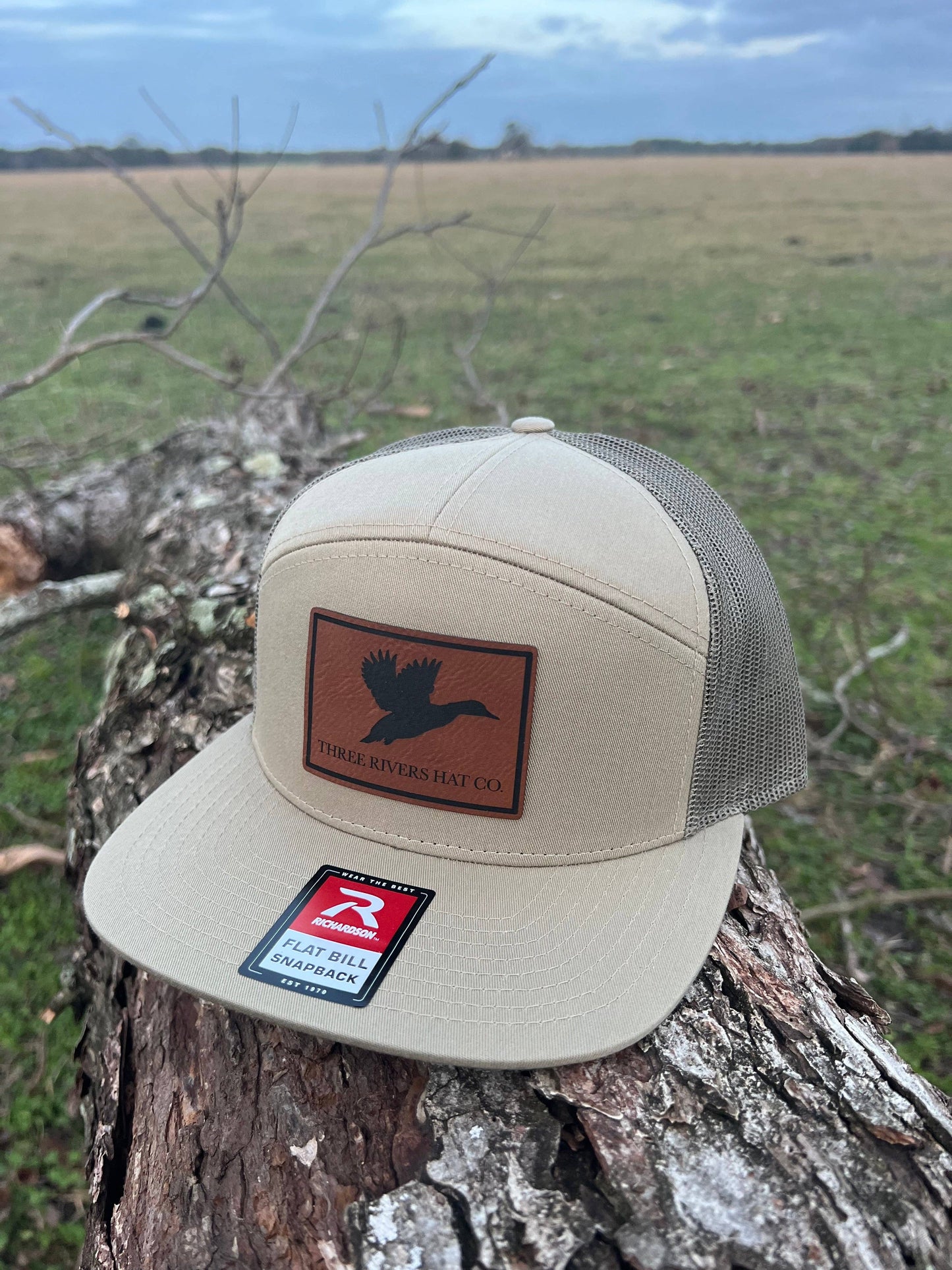 Duck Silhouette - Flatbill Snapback Hat