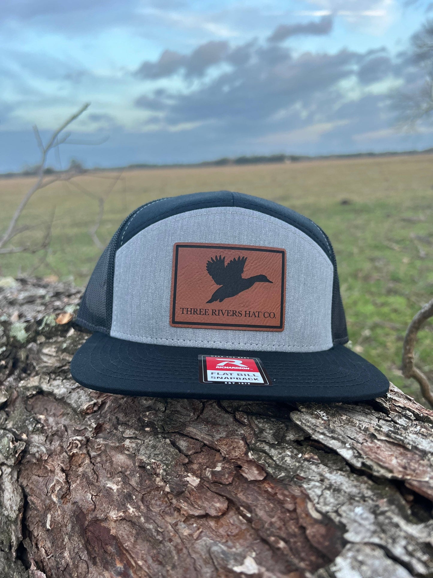 Duck Silhouette - Flatbill Snapback Hat