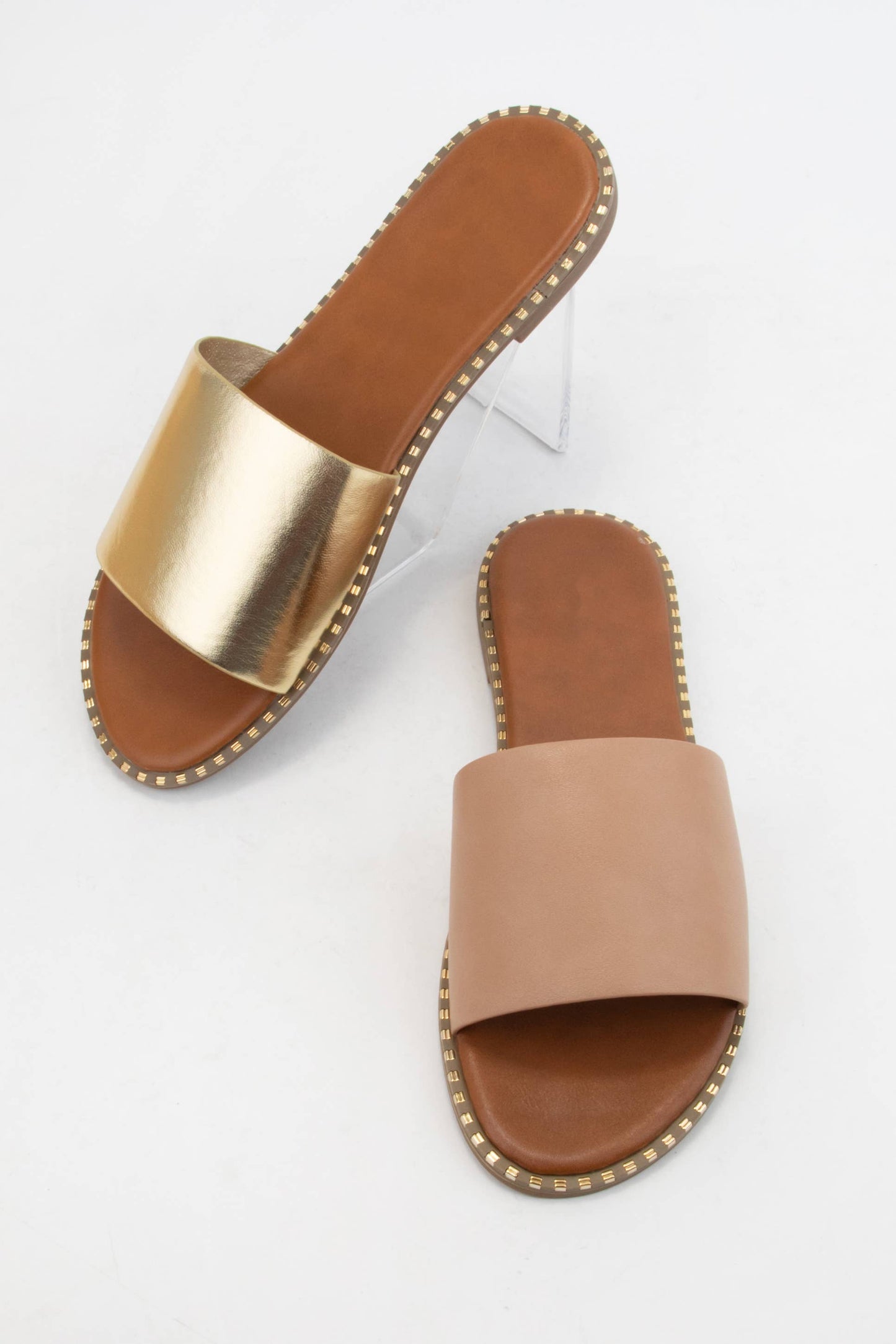 METAL TIP EMBELLISHED EDGE SANDAL