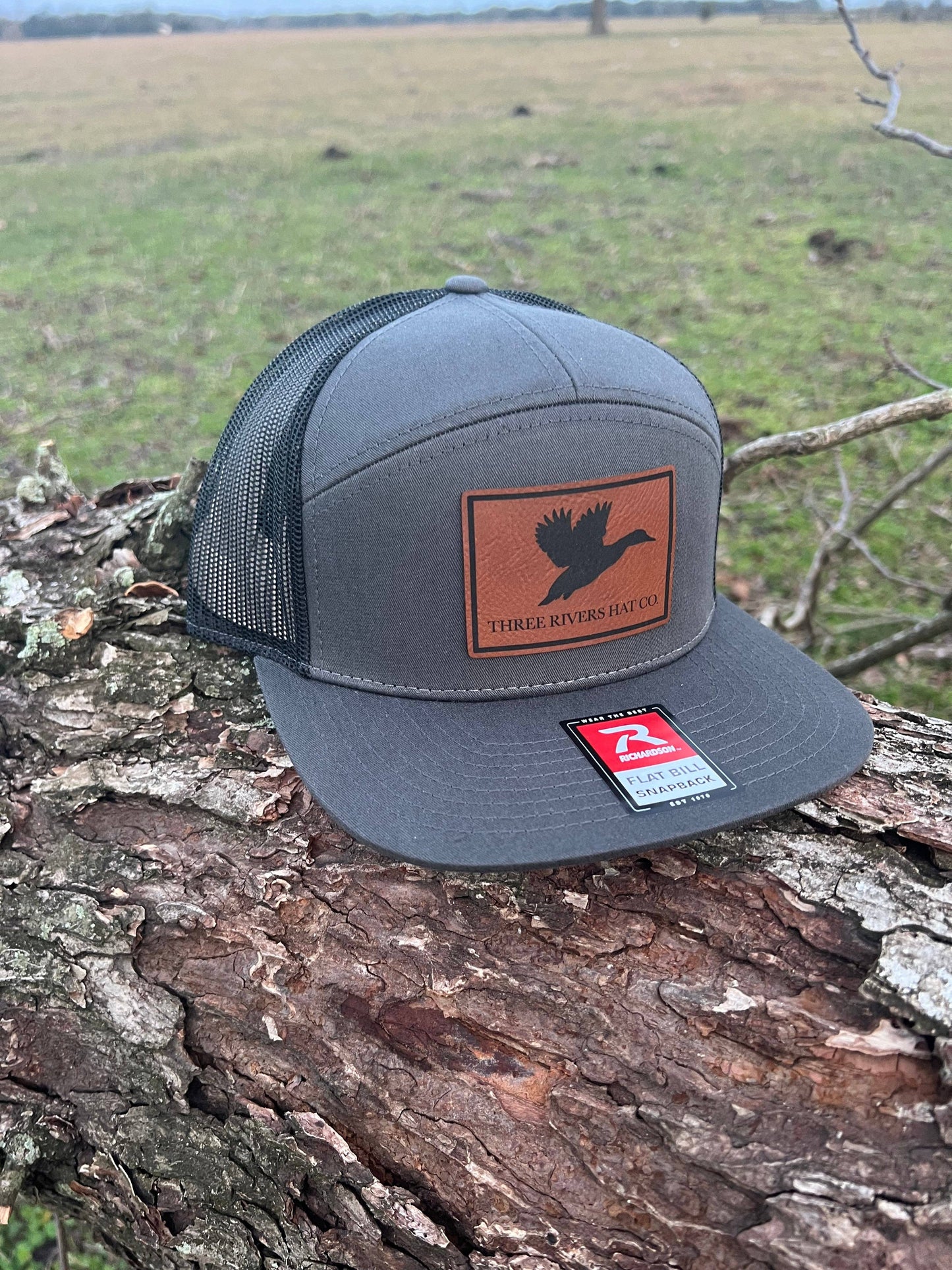 Duck Silhouette - Flatbill Snapback Hat