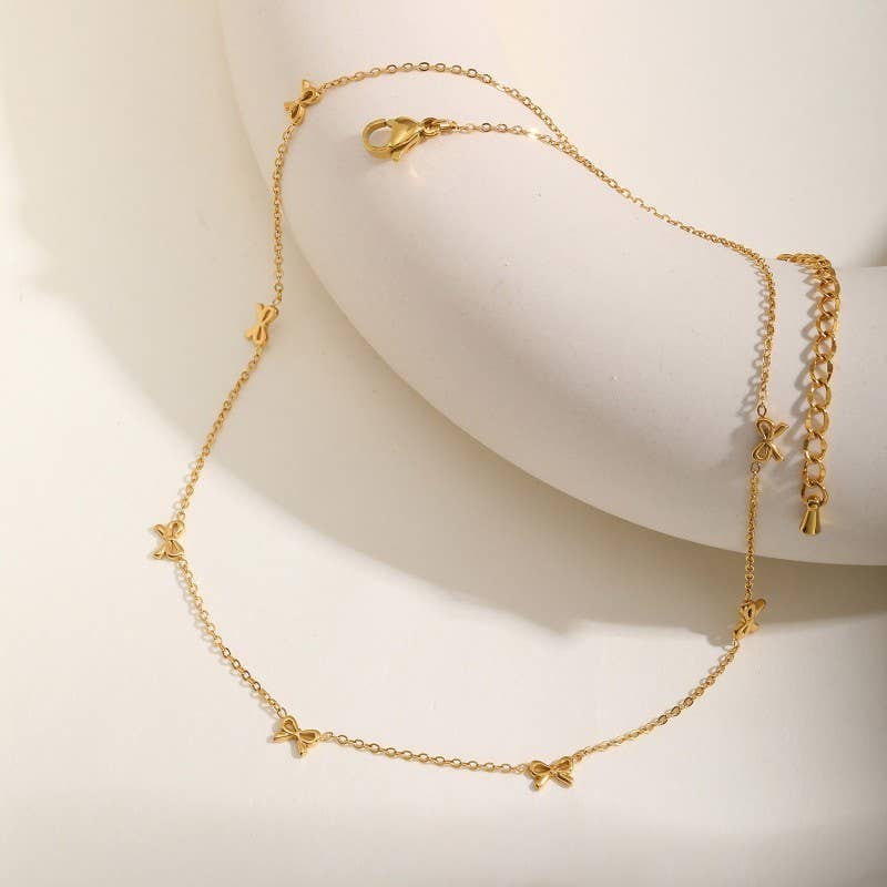 Bow Necklace