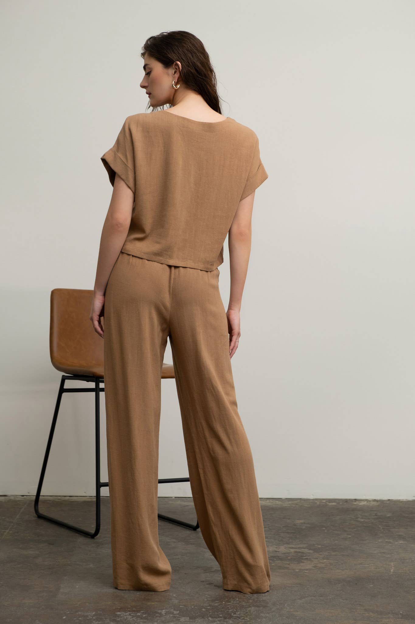 LINEN SHORT FOLD SLEEVE BOXY CUT TOP