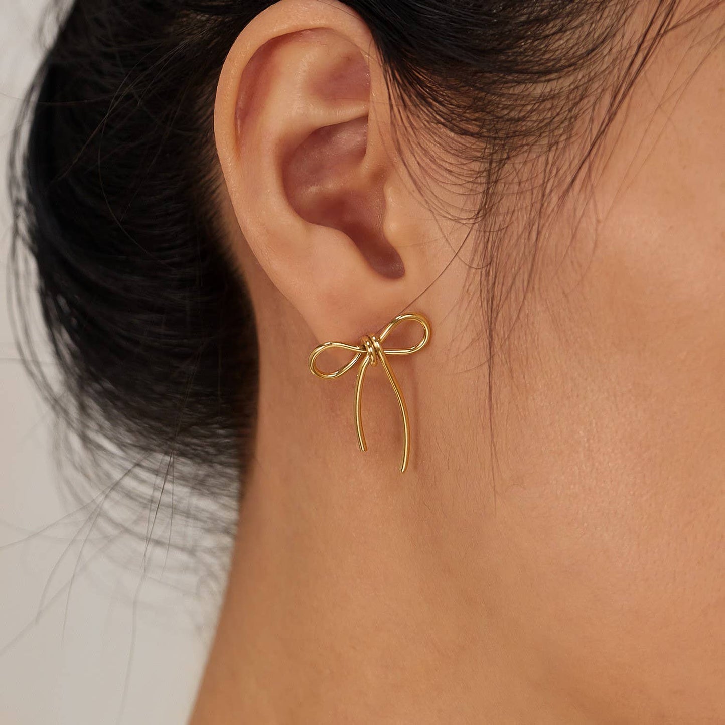 BOW EARRINGS