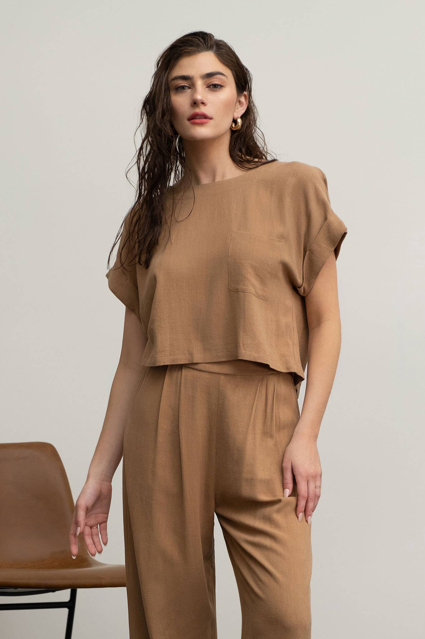 LINEN SHORT FOLD SLEEVE BOXY CUT TOP