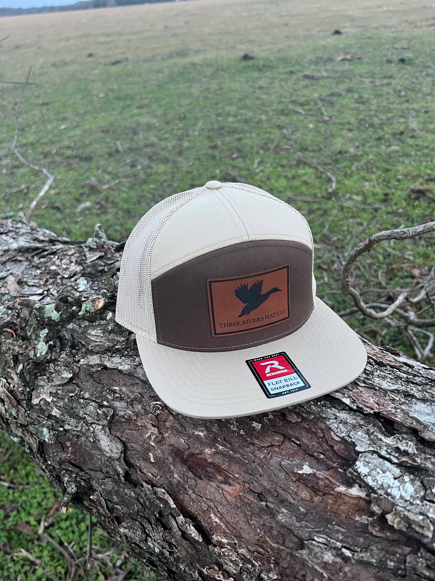 Duck Silhouette - Flatbill Snapback Hat