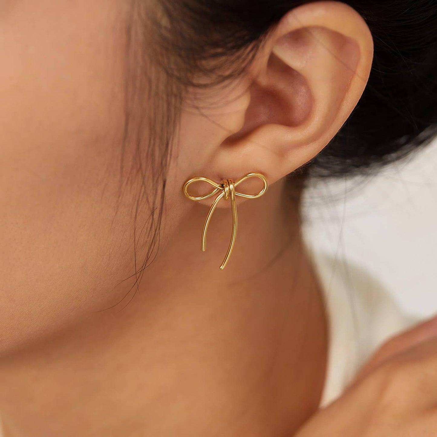 BOW EARRINGS