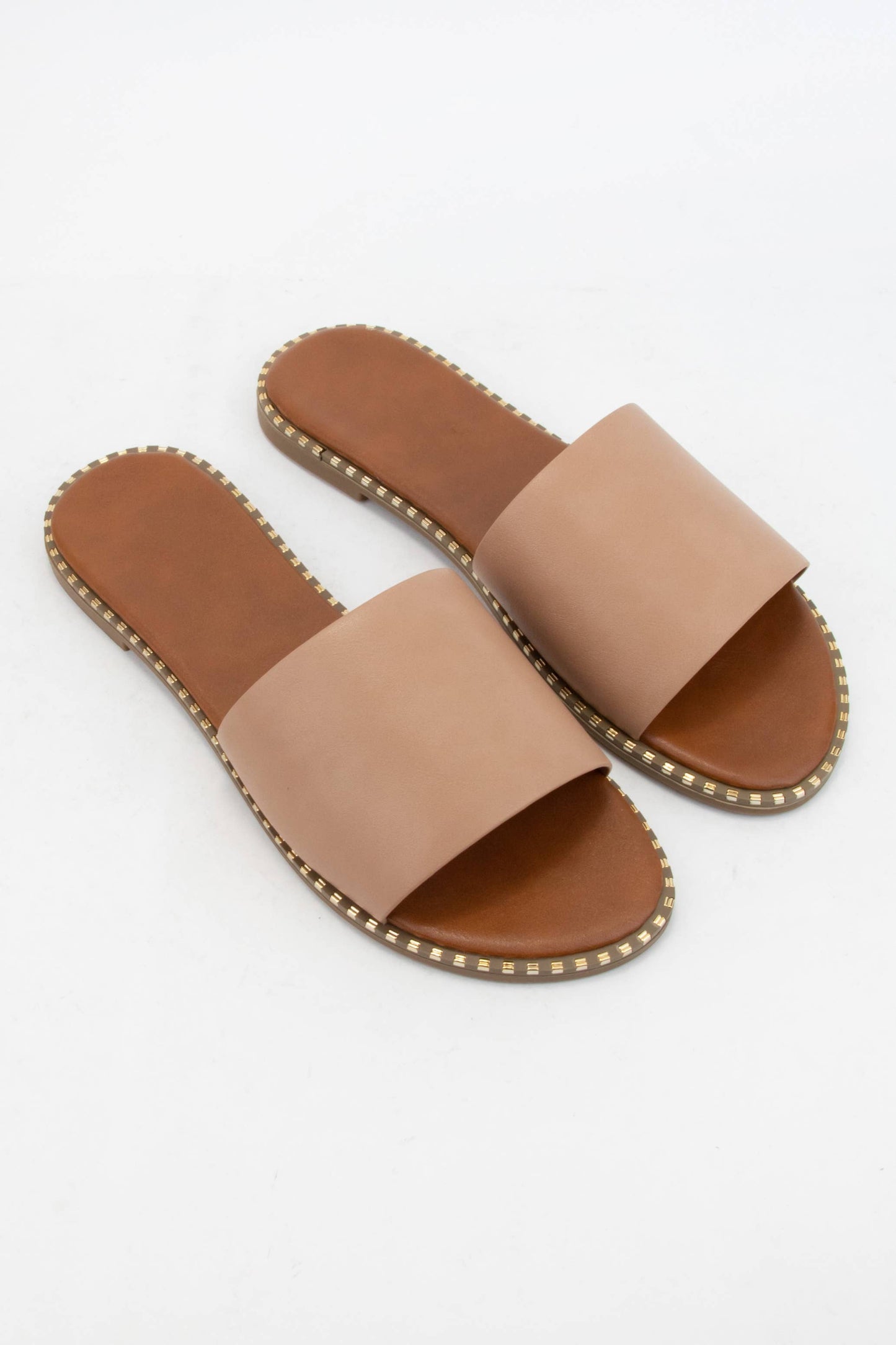 METAL TIP EMBELLISHED EDGE SANDAL