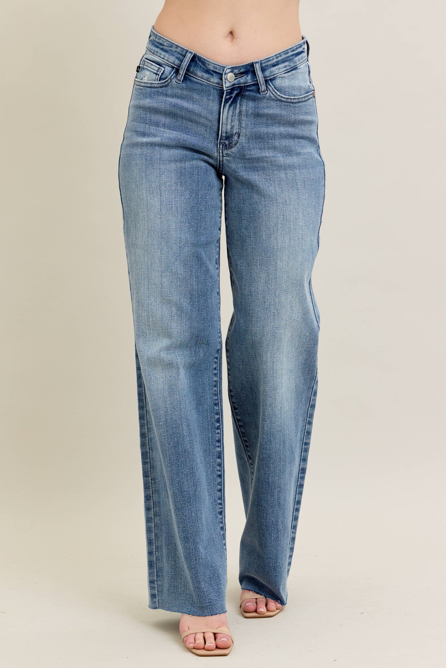 V - Front Baggy Jean