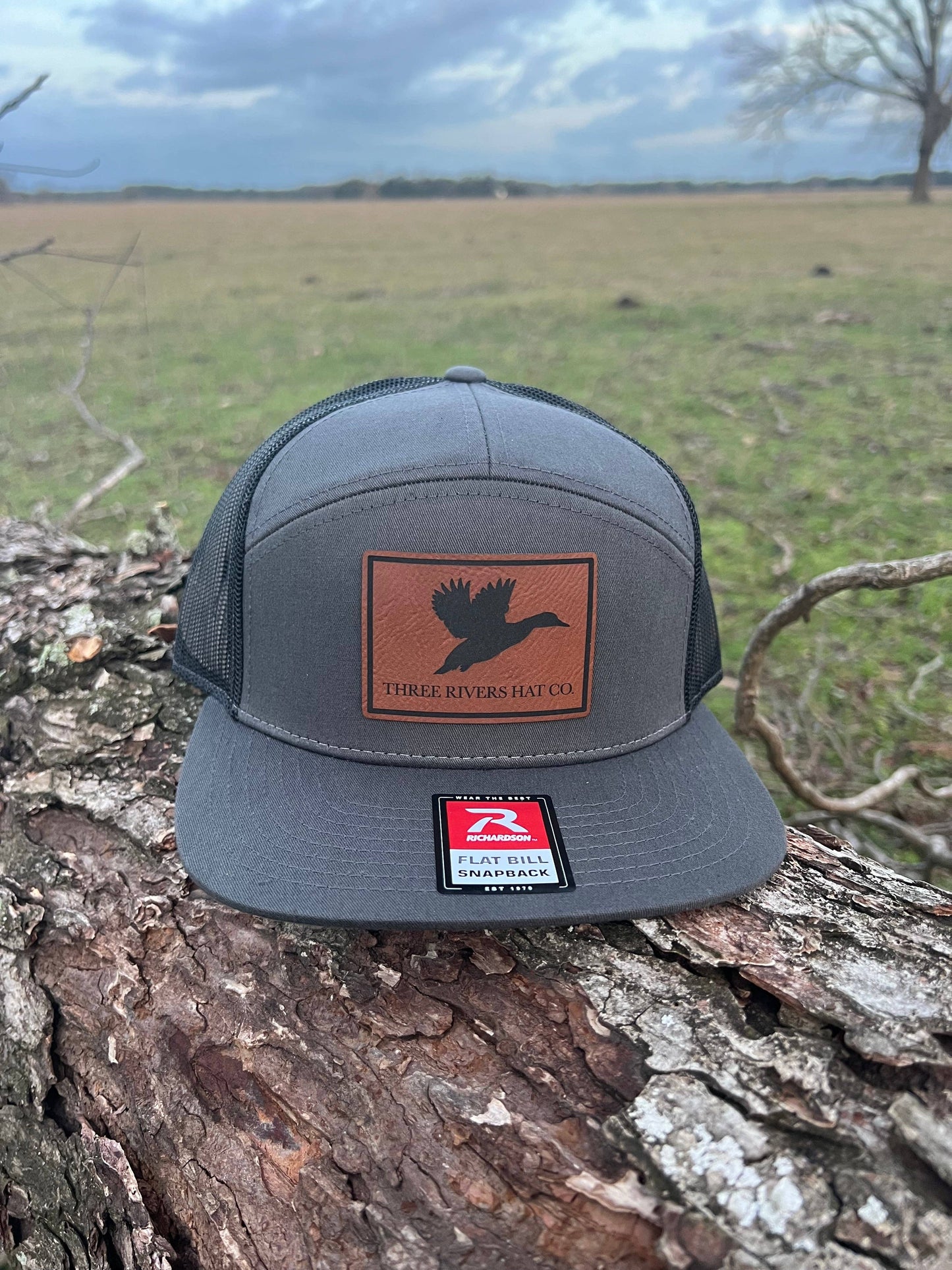 Duck Silhouette - Flatbill Snapback Hat