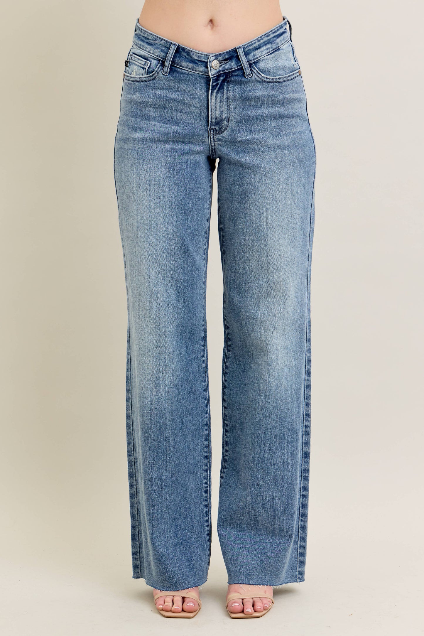 V - Front Baggy Jean