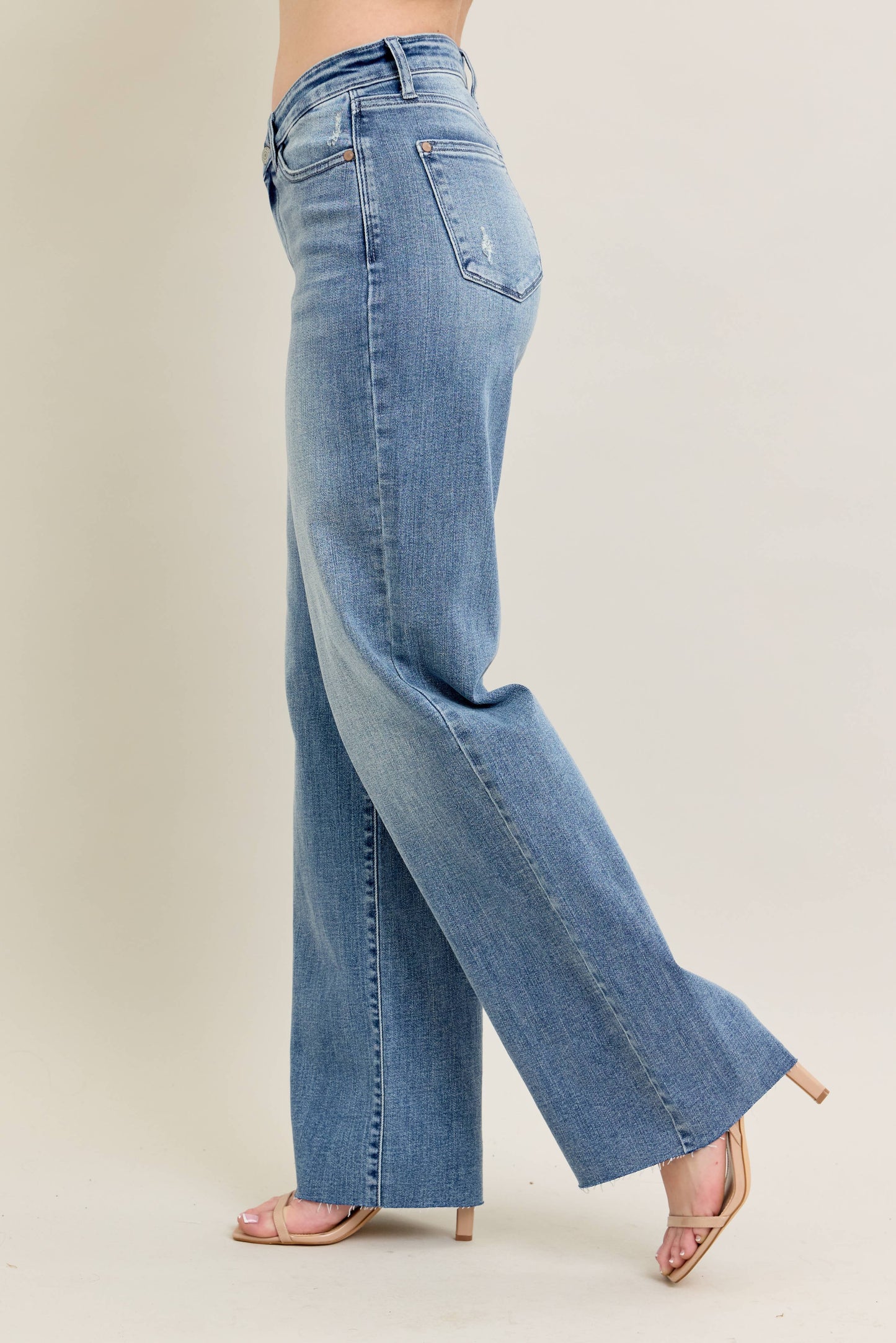 V - Front Baggy Jean
