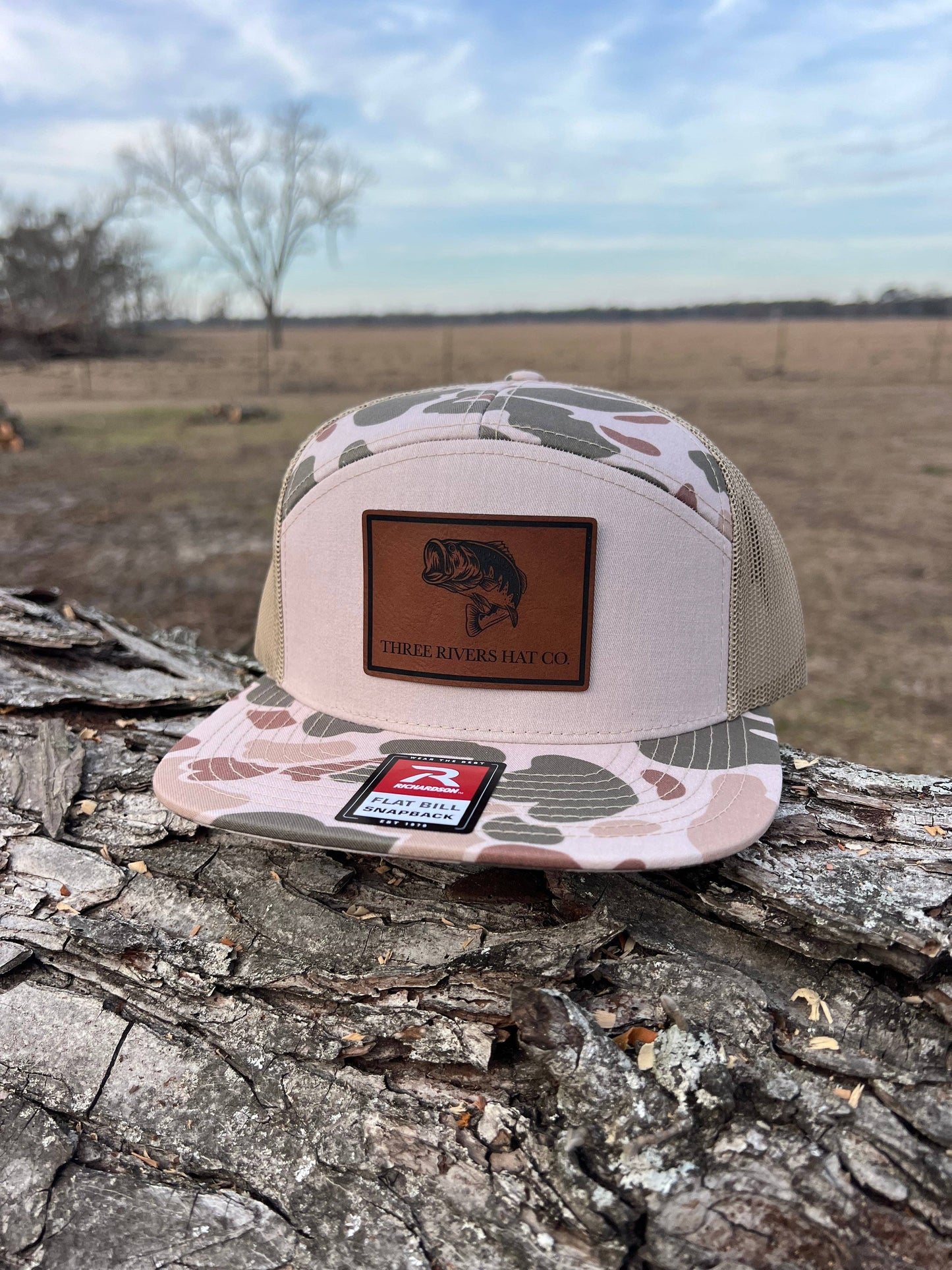Bass Silhouette - Flatbill Snapback - Richardson 168P Camo