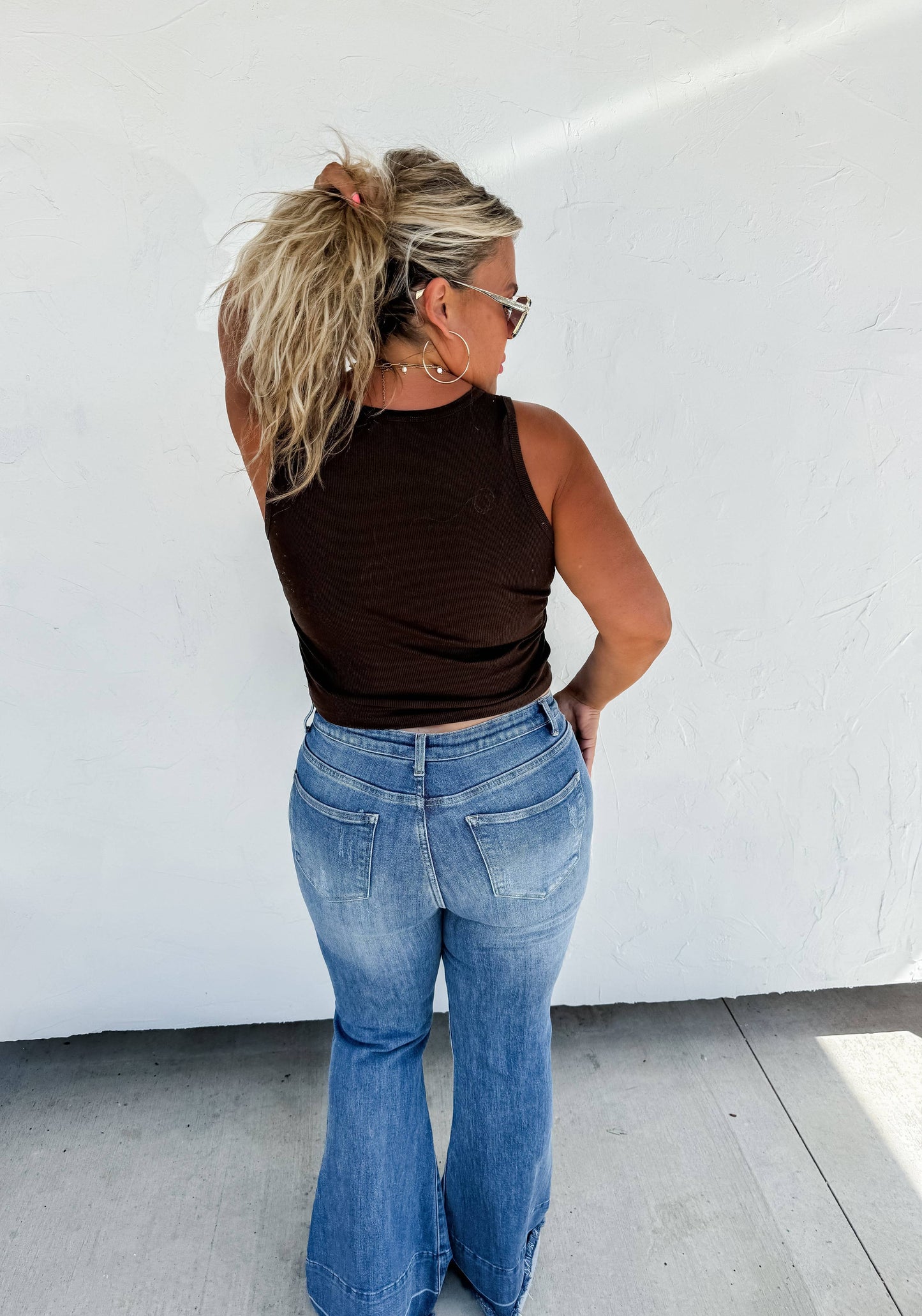 MEDIUM WASH TUMMY CONTROL JEANS