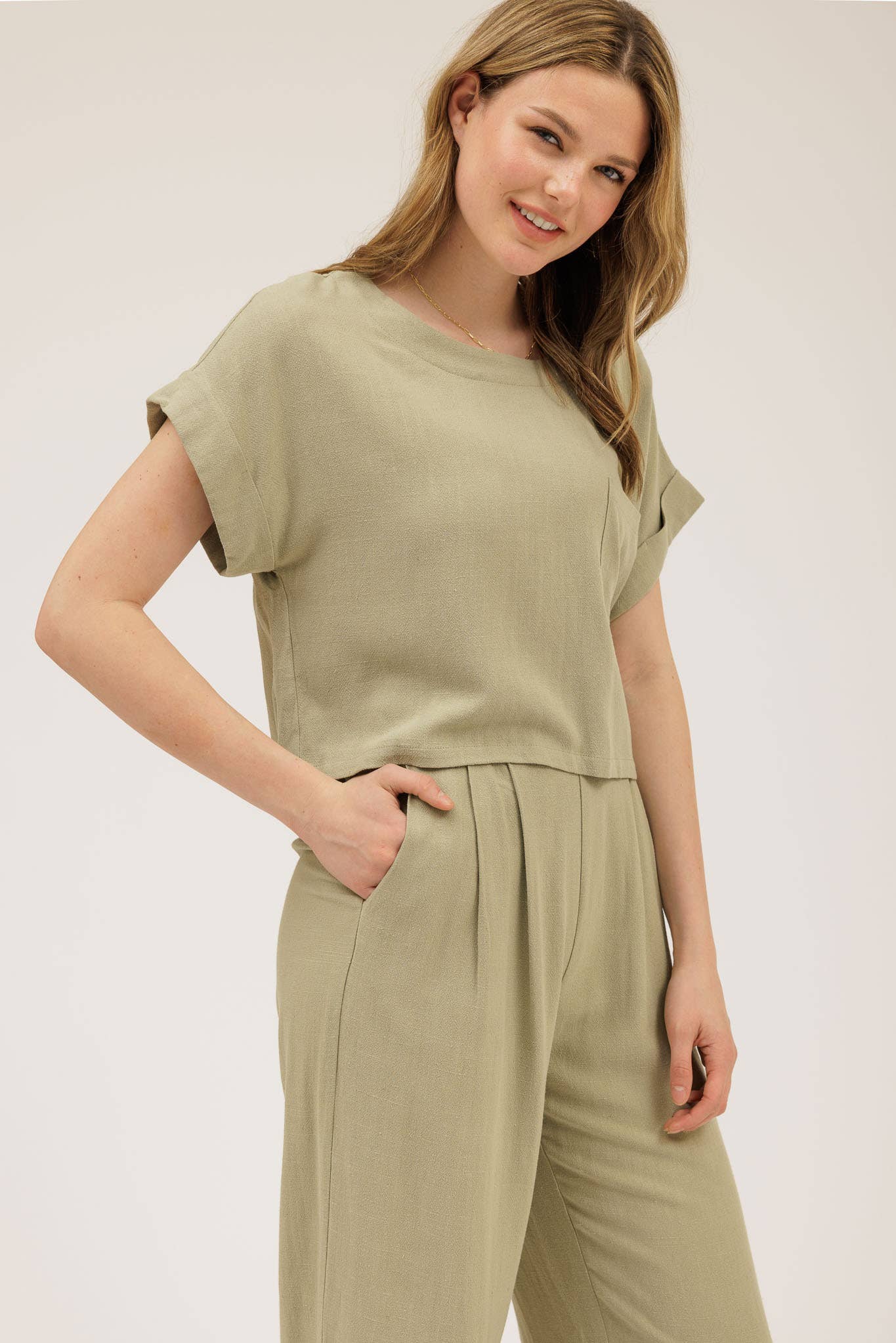 LINEN SHORT FOLD SLEEVE BOXY CUT TOP