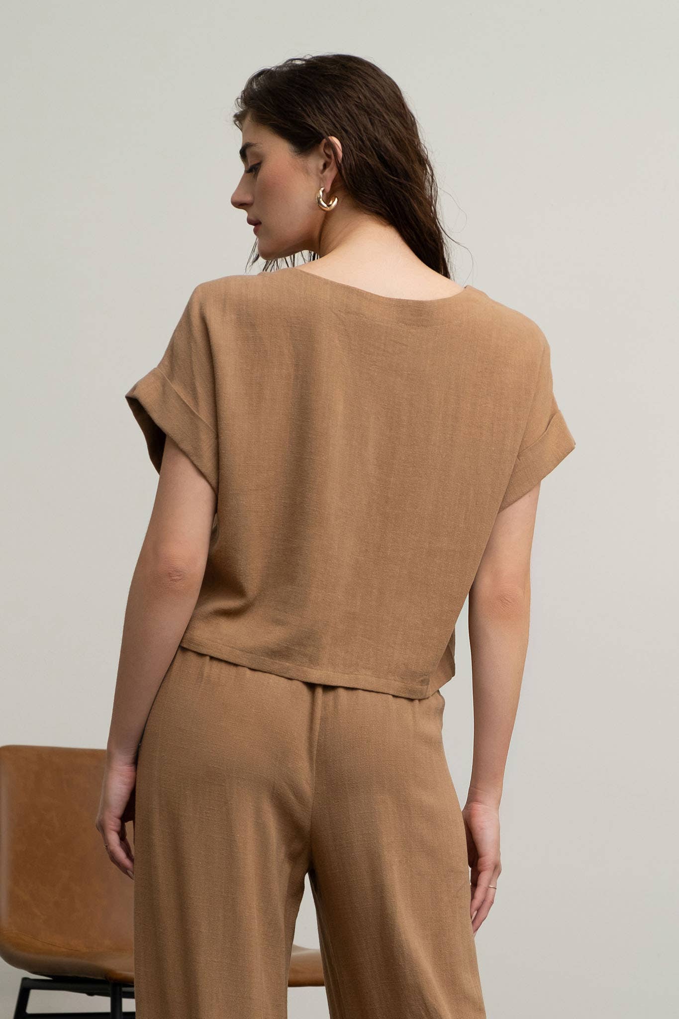 LINEN SHORT FOLD SLEEVE BOXY CUT TOP