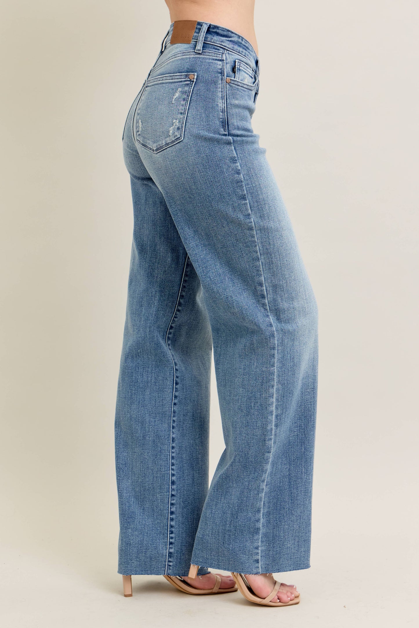 V - Front Baggy Jean