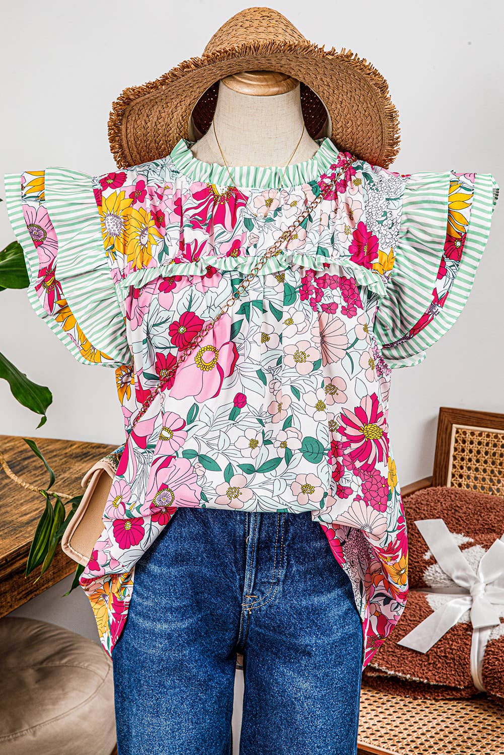 Floral  Ruffle Trim Short Sleeve Blouse