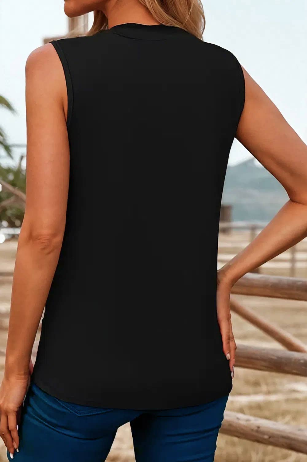 Crew Neck Pleated Tank