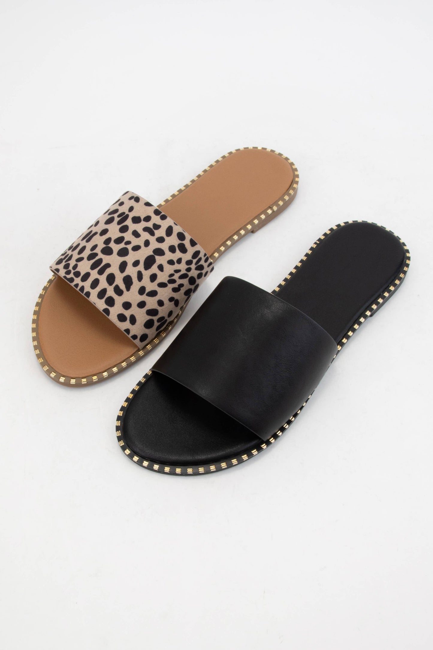 METAL TIP EMBELLISHED EDGE SANDAL