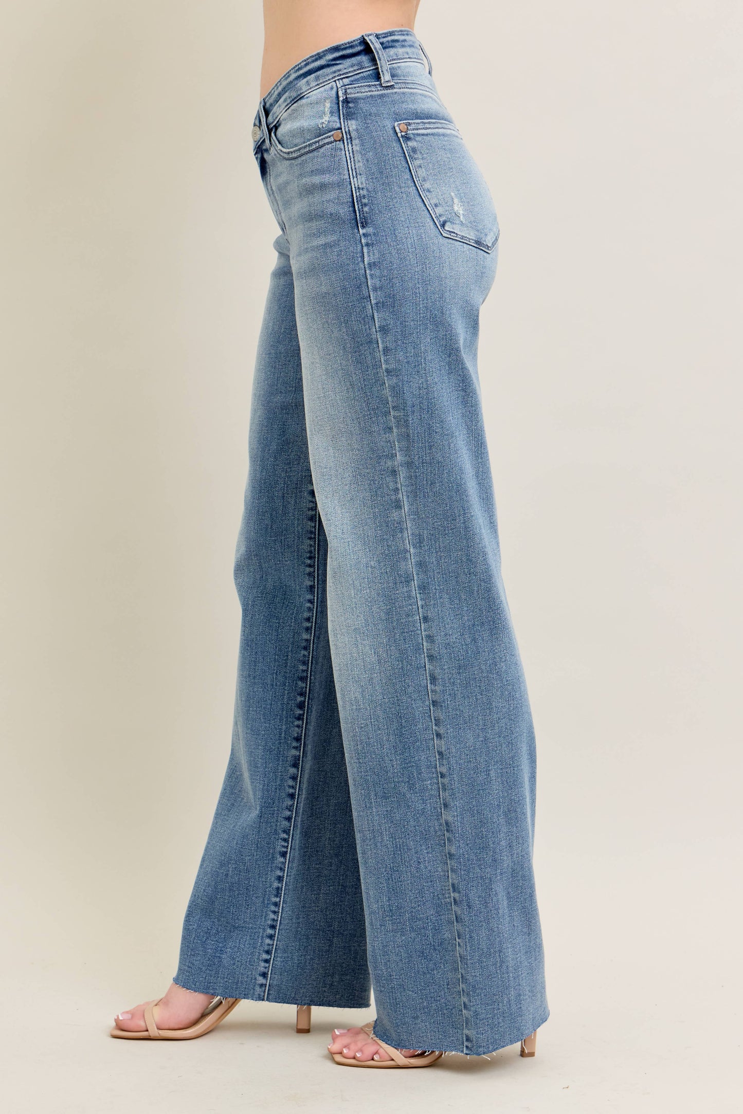 V - Front Baggy Jean